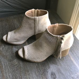 🌸FINAL PRICE NWOT QUPID OPEN TOE BOOTIES🌸